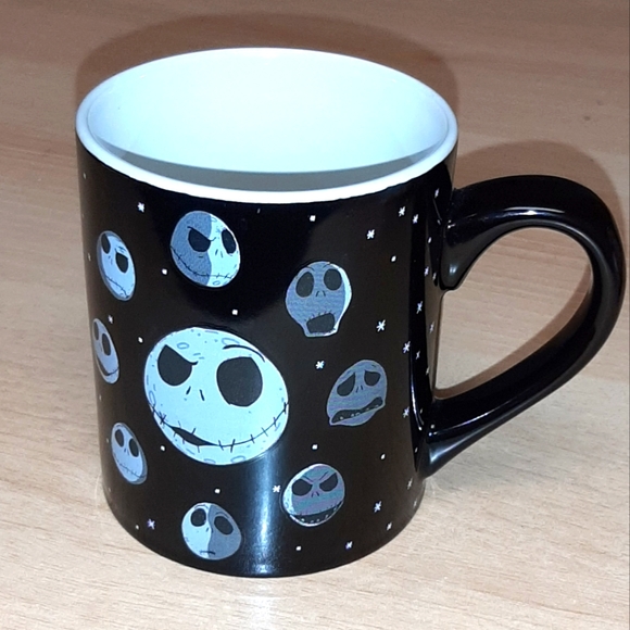 The Nightmare Before Christmas Black Mug NWT - Picture 2 of 7